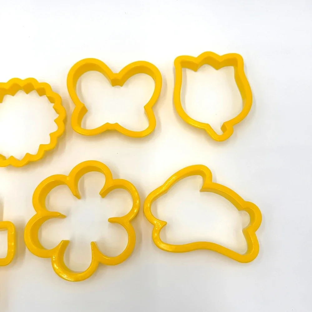 Wilton Easter Cookie Cutters Set of 8 Yellow Vintage Style 1990s